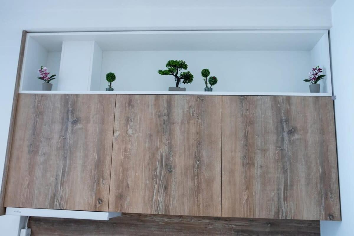 דירות Cozy Modern Studio In סלוניקי מראה חיצוני תמונה