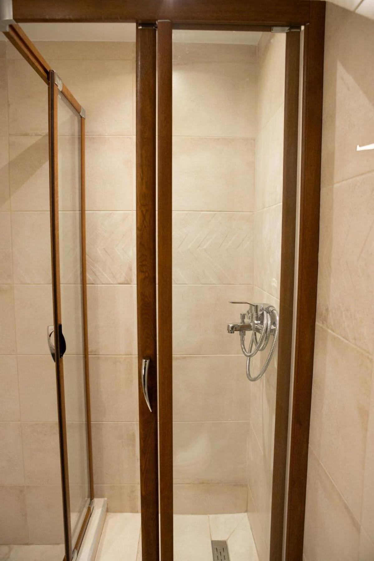 דירות Cozy Modern Studio In סלוניקי מראה חיצוני תמונה